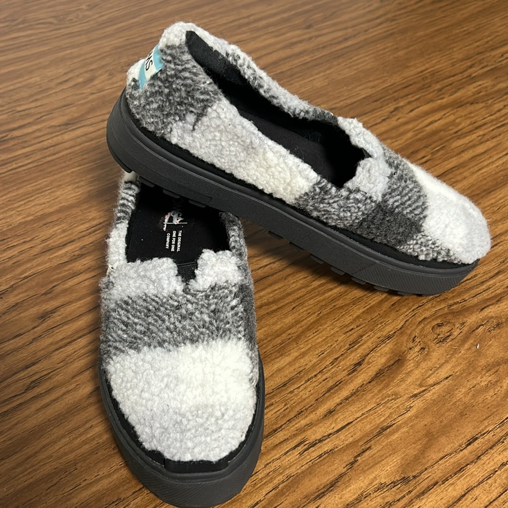 TOMS Platform Slip Ons